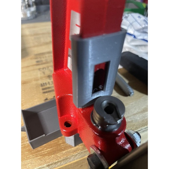 LEE Precision Single Stage Classic Cast Press Primer Catcher Kit - Reloading RED - Picture 2 of 12
